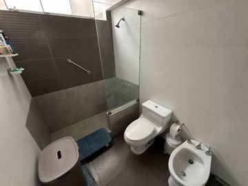 DEPARTAMENTO EN VENTA EN SAN ISIDRO PRIMER PISO CON TERRAZA