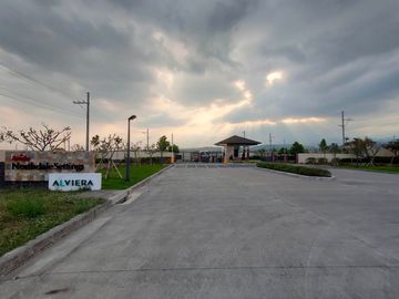 Pre Selling 3 bedroom House and Lot For Sale in Pampanga Alviera Estate near Subic and Clark