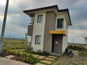 Pre Selling 3 bedroom House and Lot For Sale in Pampanga Alviera Estate near Subic and Clark