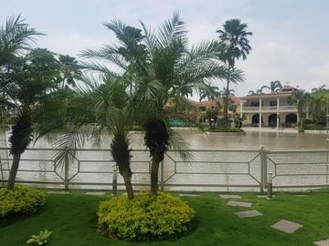 Samborondon Vista Al Lago Vendo Casa de 4 Dorm.