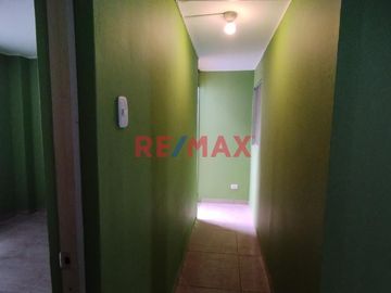ID: 1056063 Vendo Lindo Depa Frente A La Plaza Yungay En Las Flores - SJL