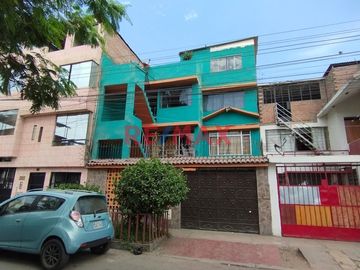 ID: 1056063 Vendo Lindo Depa Frente A La Plaza Yungay En Las Flores - SJL