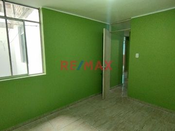 ID: 1056063 Vendo Lindo Depa Frente A La Plaza Yungay En Las Flores - SJL