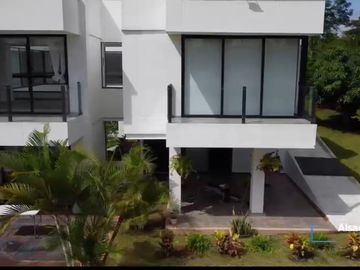 SE RENTA CASA CAMPESTRE EN CERRITOS