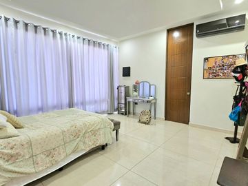 CASA VENTA Privada Alcazar del Country Sección Castilla, Los Mochis 4 Recs, Alberca, Terraza