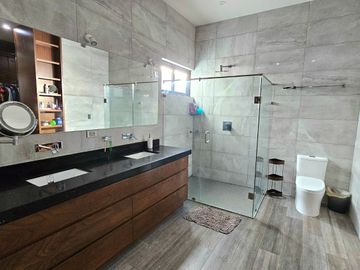 CASA VENTA Privada Alcazar del Country Sección Castilla, Los Mochis 4 Recs, Alberca, Terraza