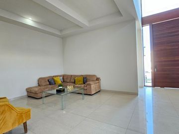 CASA VENTA Privada Alcazar del Country Sección Castilla, Los Mochis 4 Recs, Alberca, Terraza