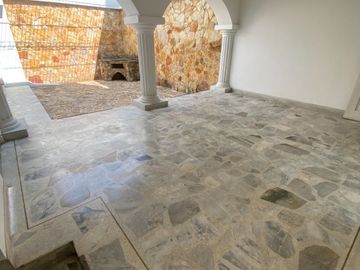 Se vende espectacular casa en Prados del Norte 🤩