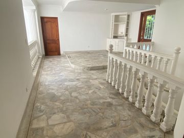 Se vende espectacular casa en Prados del Norte 🤩