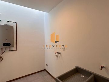 CASA EN VENTA EN PRADERAS ALTOZANO