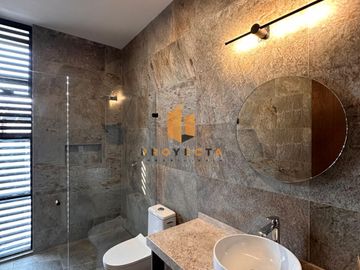 CASA EN VENTA EN PRADERAS ALTOZANO