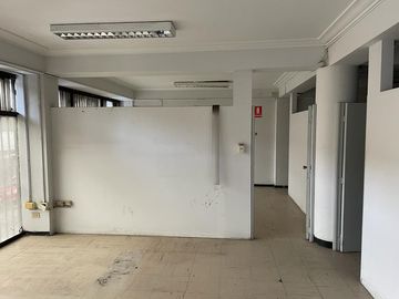 VENTA DE LOCAL Y/O AGENCIA BANCARIA DE 1 PISO CON MEZANINE UBICADO EN EL CALLAO, CON ACCESO DIRECTO