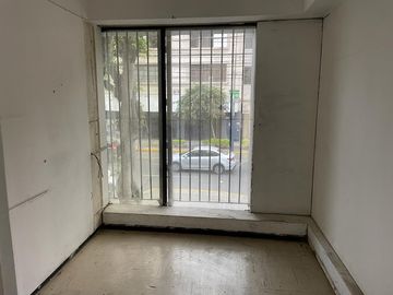 VENTA DE LOCAL Y/O AGENCIA BANCARIA DE 1 PISO CON MEZANINE UBICADO EN EL CALLAO, CON ACCESO DIRECTO