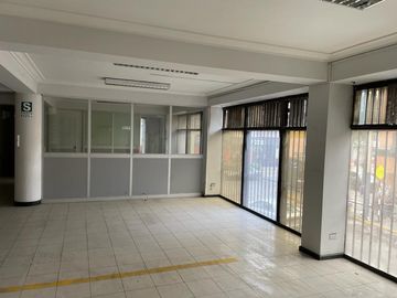 VENTA DE LOCAL Y/O AGENCIA BANCARIA DE 1 PISO CON MEZANINE UBICADO EN EL CALLAO, CON ACCESO DIRECTO