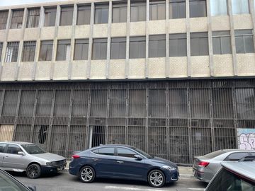 VENTA DE LOCAL Y/O AGENCIA BANCARIA DE 1 PISO CON MEZANINE UBICADO EN EL CALLAO, CON ACCESO DIRECTO