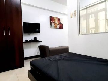 Studio Type Condo Unit for Sale in Stamford Executive Residence Mckinley Hill, BGC Taguig City