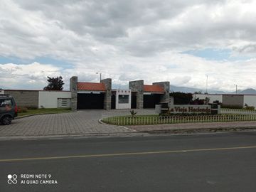 Venta de terreno 1.024M2 sector Malchingui, urbanización privada, 9 9 9 0 1 0 2 3 2