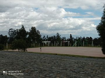 Venta de terreno 1.024M2 sector Malchingui, urbanización privada, 9 9 9 0 1 0 2 3 2