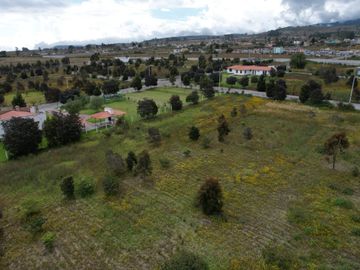 Venta de terreno 1.024M2 sector Malchingui, urbanización privada, 9 9 9 0 1 0 2 3 2