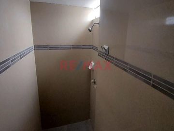 BAJO DE PRECIO INSUPERABLE, VENTA DE DEPARTAMENTO, URB SANTA PATRICIA, LA MOLINA.