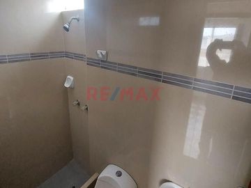 BAJO DE PRECIO INSUPERABLE, VENTA DE DEPARTAMENTO, URB SANTA PATRICIA, LA MOLINA.