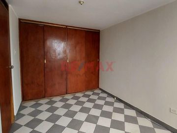 BAJO DE PRECIO INSUPERABLE, VENTA DE DEPARTAMENTO, URB SANTA PATRICIA, LA MOLINA.