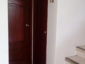 VENTA DE CASA EN EL BARRIO DEL SEGURO