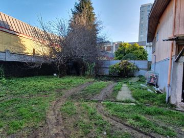 CASA COMERCIAL, CALLE BUIN, PUERTO MONTT