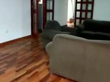 A 1131 dolares el mt2.  VENDO DPTO  *SURCO*   220 MTS2 - PRIMER PISO - VENDO POR EMERGENCIA. MEJOR IMPOSIBLE
