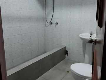 A 1131 dolares el mt2.  VENDO DPTO  *SURCO*   220 MTS2 - PRIMER PISO - VENDO POR EMERGENCIA. MEJOR IMPOSIBLE