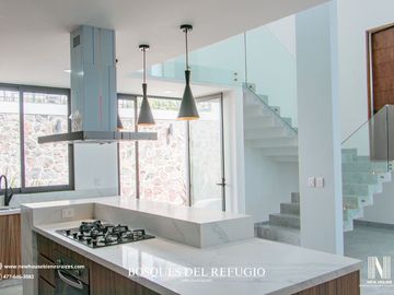 CASA EN VENTA BOSQUES DEL REFUGIO
