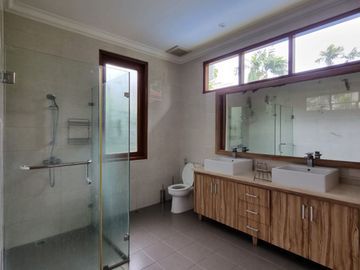 For Rent Big House, with Garden & Pool, No Flood, location Kemang Jakarta Selatan