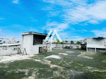 En venta: amplia casa de 2 pisos en El Bosque, Machala