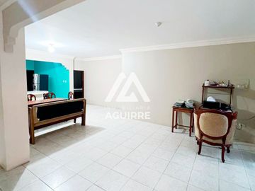 En venta: amplia casa de 2 pisos en El Bosque, Machala