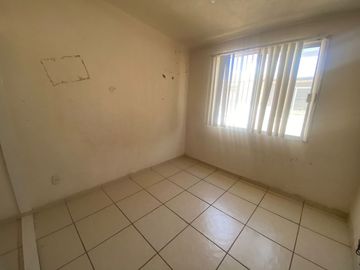 CASA EN HACIENDA LA GLORIA PARA REMODELAR DE 3 RECAMARAS-OPORTUNIDAD!