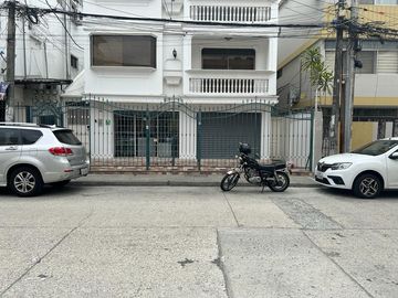 VENTA DE EDIFICIO RENTERO EN KENNEDY NUEVA