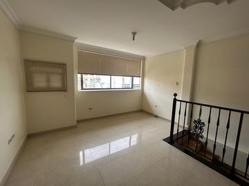 VENTA DE EDIFICIO RENTERO EN KENNEDY NUEVA