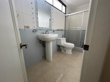 VENTA DE EDIFICIO RENTERO EN KENNEDY NUEVA