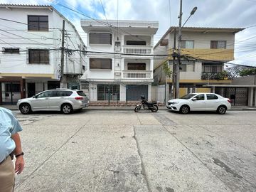 VENTA DE EDIFICIO RENTERO EN KENNEDY NUEVA