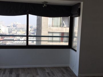 Venta amplio departamento - Metro Santa Lucía 2D/2B