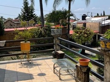 EN VENTA PROPIEDAD PARA REMODELAR O SUBDIVIDIR ZONA NORTE EN CUERNAVACA, MORELOS.