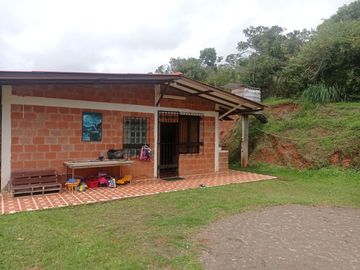 Venta Finca Tocotá, cerca al crucero de Tocotá Valle