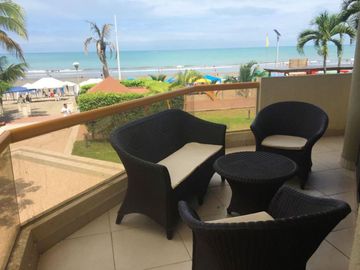 Departamento en Venta en Playa Almendro Tonsupa