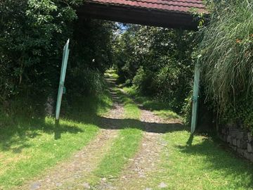 VENTA CASA CON TERRENO SECTOR ALANGASI / USHIMANA