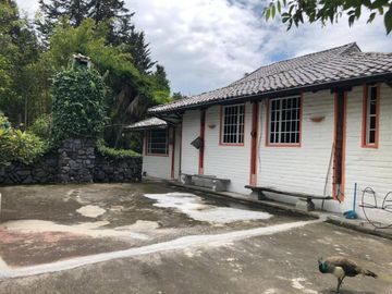 VENTA CASA CON TERRENO SECTOR ALANGASI / USHIMANA