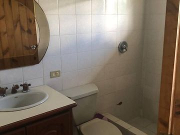 VENTA CASA CON TERRENO SECTOR ALANGASI / USHIMANA