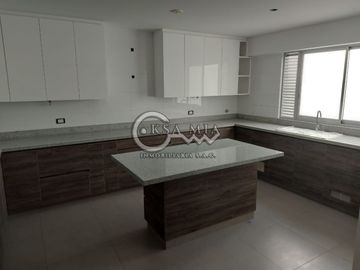 Venta de dúplex en Surco de estreno (no paga alcabala) piso 5, en Chacarilla