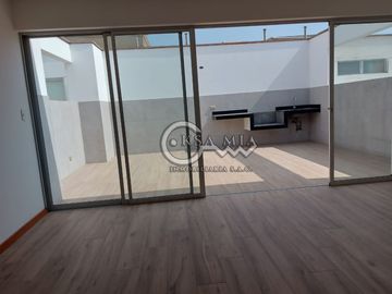 Venta de dúplex en Surco de estreno (no paga alcabala) piso 5, en Chacarilla