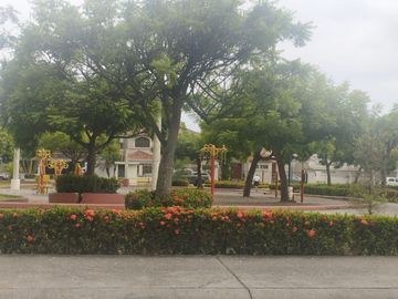 VENTA DE CASA EN URB. PUERTO AZUL - VIA A LA COSTA (VIVI)