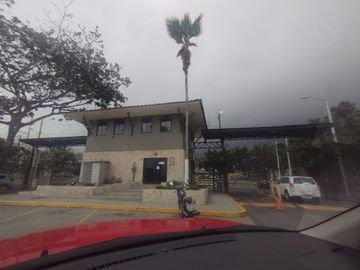 VENTA DE CASA EN URB. PUERTO AZUL - VIA A LA COSTA (VIVI)